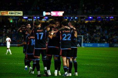 30 Ağustos 2025, New York, ABD: Justin Haak (# 80), New York 'taki Yankee Stadyumu' nda oynanan maçta takım arkadaşlarıyla ilk golünü attı ve takım arkadaşlarıyla kutladı. (niyi fote / the new ws2)