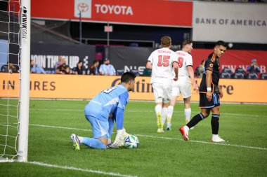 30 Ağustos 2025, New York, ABD: luis barraza (# 13) Nickfc ve D.C. arasındaki futbol maçı kalecisi New York 'taki Yankee Stadyumu' nda (Niyi fote / thenews2)