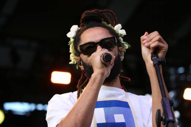 31 Ağustos 2025, New York, ABD: Evandro fioti, Brezilyalı şarkıcı, söz yazarı, ve yaratıcı vizyoner, hip-hop kültürünü siyahi kimliği tanıtmak için aktivizmle harmanlıyor (niyi fote / thenews2)