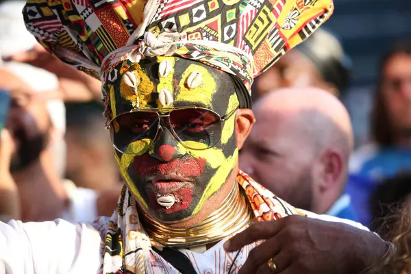 31 Ağustos 2025, New York, ABD: Evandro fioti, Brezilyalı şarkıcı, söz yazarı, ve yaratıcı vizyoner, hip-hop kültürünü siyahi kimliği tanıtmak için aktivizmle harmanlıyor (niyi fote / thenews2)