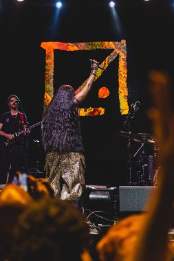 31 Ağustos 2025, New York, ABD: Brezilyalı şarkıcı İza, Central Park 'taki bir Citi parkının yaz sahnesinde canlı performans sergiliyor.)