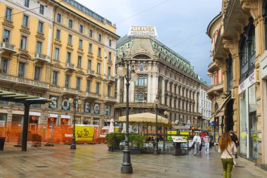 Milan (İtalya), 09 / 01 / 2025 - Milano şehir merkezinde bu Pazartesi öğleden sonra, 1 Eylül 2025 'te büyük bir insan, işçi ve turist hareketi vardı. (Edson De Souza / Yeniler 2) 