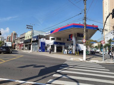 Sao Paulo (SP), Brezilya 09 / 01 / 2025 - Sao Paulo 'nun doğusundaki Rua dos Trilha' da yer alan yer istasyonu, Başkentin Birinci Komutanlığı (PCC) (leandro chemalle / thenews2) suç örgütünün işletmelerinden biri olarak tanımlanıyor.)
