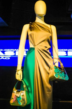 Milan (İtalya), 24 Eylül 2025 - Fashion Beat Milano Hareketi, Brezilya Konsolosluğu tarafından desteklenen bir etkinliktir. Bu vesileyle, Brezilyalı tasarımcı ve konukların bir sergisi vardı (Edson de souza / thews2)