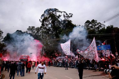 Sao Paulo (SP), Brazil 09 / 25 / 2025 Sao Paulo otobüsünün Sao Paulo (BRA) ile LDU (ECU) arasındaki karşılaşma için varışı, Copa Libertadores 'in çeyrek finalinin ikinci ayağı için geçerlidir (leco viana / thenews2)