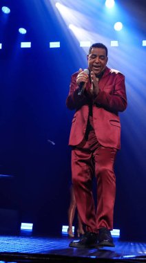 Sao Paulo (sp), 09 / 26 / 2025 show / raca / negra / sp - singer Luis Carlos, the group raca negra 'nın bir gösterisinde, turneden beni de alın, Sao Paulo' da, 26 Eylül 2025 gecesi. (Milene Cardoso / the newws2)