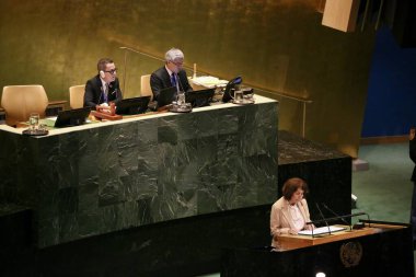 UNGA 80 Genel Kurul Müzakeresi. 25 Eylül 2025, New York, ABD: Kuzey Makedonya Cumhuriyeti Cumhurbaşkanı Gordana Siljanovska-Davkova, UNGA 80 Genel Kurul Toplantısına seslendi. (niyi fote\ theenews2)     