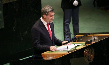 25 Eylül 2025, New York, ABD: Gürcistan Devlet Başkanı Ekselansları Mikheil Kavelashvili, New York 'taki BM karargahında gerçekleşen UNGA 80 Genel Kurul Toplantısına hitaben bir konuşma yaptı. (niyi fote\ theenews2)    