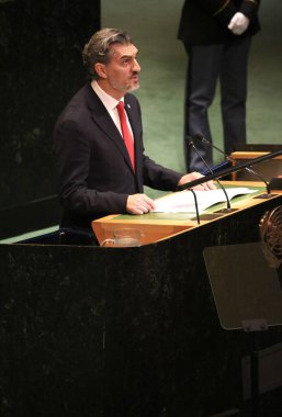 25 Eylül 2025, New York, ABD: Gürcistan Devlet Başkanı Ekselansları Mikheil Kavelashvili, New York 'taki BM karargahında gerçekleşen UNGA 80 Genel Kurul Toplantısına hitaben bir konuşma yaptı. (niyi fote\ theenews2)    