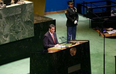 25 Eylül 2025, New York, ABD: Palau Cumhuriyeti Başkanı Ekselansları Surangel S. Whipps BM genel merkezinde gerçekleşen UNGA 80 Genel Kurul Toplantısına hitaben bir konuşma yaptı. (niyi fote\ theenews2)    