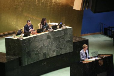 25 Eylül 2025, New York, ABD: Ekselansları Sabine Monauni, Dışişleri Bakan Yardımcısı, Liechtenstein Prensliği Çevre ve Kültür Bakanı UNGA 80 Genel Kurul Toplantısına seslendi