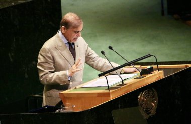 26 Eylül 2025, New York, ABD: Pakistan İslam Cumhuriyeti Başbakanı Ekselansları Muhammed Şehbaz Şerif BM genel merkezinde gerçekleşen UNGA 80 Genel Kurul Toplantısına (niyi fote / thenews2)