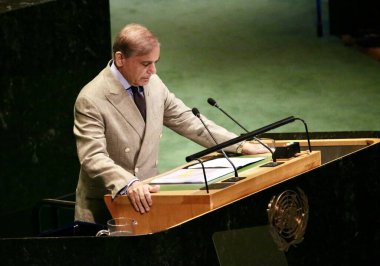 26 Eylül 2025, New York, ABD: Pakistan İslam Cumhuriyeti Başbakanı Ekselansları Muhammed Şehbaz Şerif BM genel merkezinde gerçekleşen UNGA 80 Genel Kurul Toplantısına (niyi fote / thenews2)