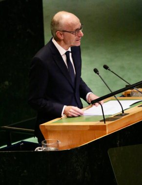 26 Eylül 2025, New York, ABD: Lüksemburg Büyük Dükalığı Başbakanı Luc Frieden BM genel merkezinde gerçekleşen UNGA 80 Genel Kurul Toplantısına (niyi fote / theenews2)