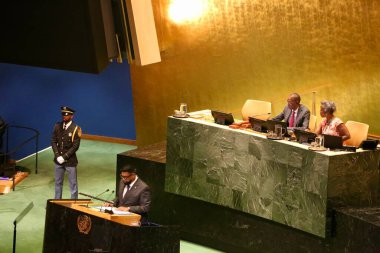 24 Eylül 2025, New York, ABD: Guyana Kooperatif Cumhuriyeti Başkanı ekselansları Muhammed Irfaan Ali BM genel merkezinde gerçekleşen UNGA 80 Genel Kurul Toplantısına (niyi fote / theenews2)