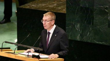 24 Eylül 2025, New York, ABD: Letonya Cumhuriyeti Başkanı Edgars Rinkvis, BM genel merkezinde gerçekleşen UNGA 80 Genel Kurul Müzakeresi 'ne seslendi (niyi fote / thews2)