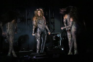 27 Eylül 2025, New York, ABD: Shakira Global Vatandaş Festivali 'nde canlı performans sergilemektedir.)