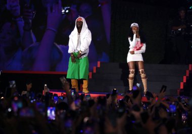 27 Eylül 2025, New York, ABD: Ayra Starr ve Rema, Global Vatandaş Festivali 2025 'in sahnesinde Central Park' ta (niyi fote / thews2)