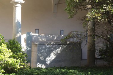 Milan (İtalya) 10 / 01 / 2025 - Milano Şehir Müzesi Arkeolojisi - bazı eser ve eserlerin sergilendiği Milan Arkeoloji Müzesi 'nin girişinin bir parçası. (Edson de souza 2nci bölüm))         