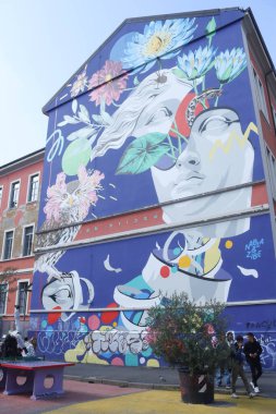 Milan (İtalya), 10 / 02 / 2025 - Milano 'da iklim / en düşük sıcaklık - bu Perşembe Milan' da sıcaklık daha düşüktü ve nüfus şimdiden daha sıcak giyinmeye başladı. (Edson De Souza / Yeniler 2) 