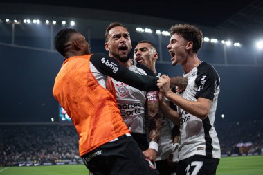 Sao Paulo (SP), 10 / 4 / 2025 - Maycon, Brezilya Futbol Şampiyonası 'nın 27. turu için geçerli olan Corinthians ve Mirassol arasındaki maçtaki golünü 4 Ekim 2025 Cumartesi gecesi kutluyor. (ronaldo barre to\ the new 2)