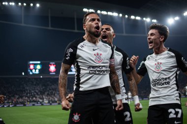 Sao Paulo (SP), 10 / 4 / 2025 - Maycon, Brezilya Futbol Şampiyonası 'nın 27. turu için geçerli olan Corinthians ve Mirassol arasındaki maçtaki golünü 4 Ekim 2025 Cumartesi gecesi kutluyor. (ronaldo barre to\ the new 2)