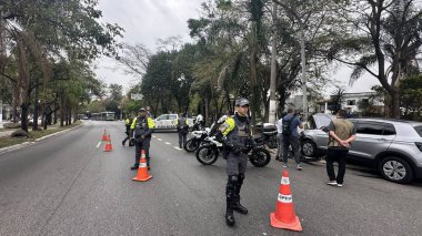 Sao Paulo (SP), 10 / 4 / 2025 - Avenida Inajar de Souza 'da meydana gelen bir trafik kazası iki arabayı tahrip etti ve iki kişi yaralandı. Polise göre biri sokak yarışçısıymış ve sarhoşmuş. (oslaim brito\ the new 2color)      
