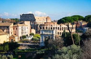 Kolezyum. Roma. İtalya. Kolezyum 'un tribün, arenanın ve yeraltı yapılarının manzarası. UNESCO Dünya Mirası Alanı