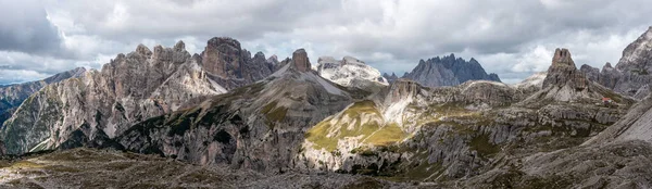 Malownicze Dzikie Alpejskie Krajobrazy Wokół Gór Zinnen Dolomity Południowym Tyrolu — Zdjęcie stockowe