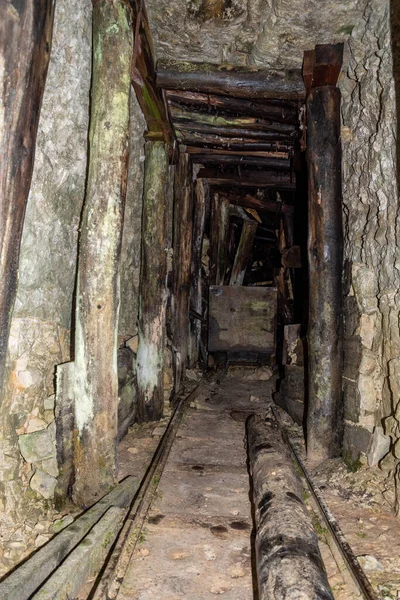 Restos Túnel Militar Monte Piano Nos Alpes Dolomitas Construído Durante — Fotografia de Stock