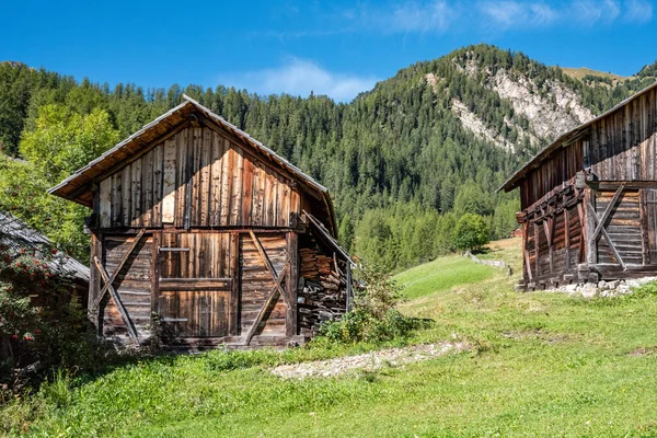 Stara Drewniana Szopa Siana Val Morins Alpach Dolomitowych Południowego Tyrolu — Zdjęcie stockowe
