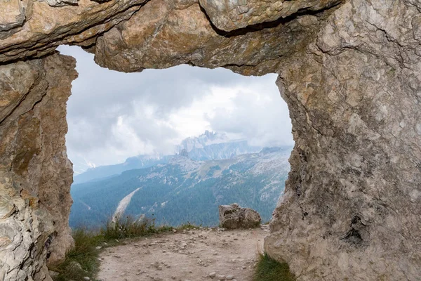 Birinci Dünya Savaşı Sırasında Güney Tirol Inşa Edilen Lagazuoi Dağı — Stok fotoğraf