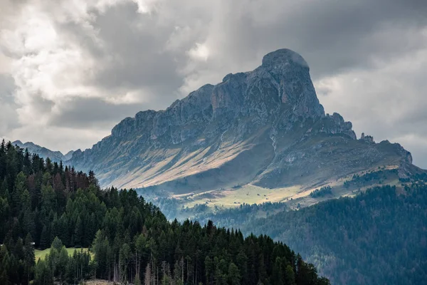 Dolomite Alplerinde Konik Peitlerkofel Dağı Talya Güney Tirol — Stok fotoğraf