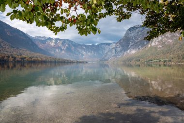 Triglav Ulusal Parkı 'nda Bohinj Gölü, Julian Alpleri, Slovenya