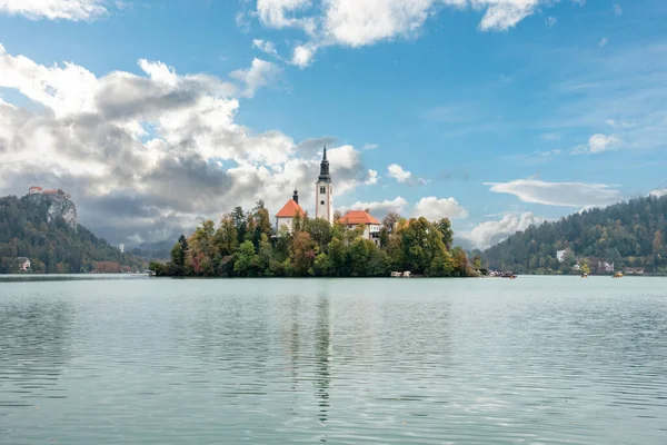 Vista Pacífica Sobre Lago Bled Ilha Com Sua Igreja Peregrinação — Fotografia de Stock