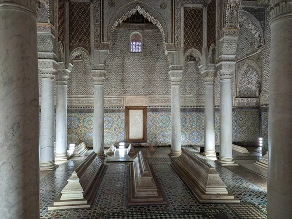 Marrakech Morokko April 2023 Orientalische Dekoration Der Berühmten Saadischen Gräber — Stockfoto