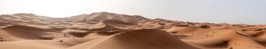 Afrika Sahrası 'nın bir parçası olan Erg Chebbi Çölü' ndeki resim kumulları.