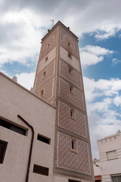 アガディール モロッコのダウンタウンにある大モスクのミナレット — ストック写真