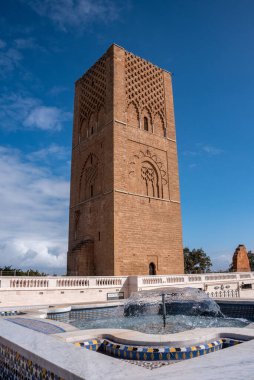Rabat 'ın merkezindeki İkonik Hasan Kulesi, Fas adlı bir caminin daha da yüksek bir minaresi olarak planlanıyor.