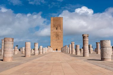 Rabat 'ın merkezindeki İkonik Hasan Kulesi, Fas adlı bir caminin daha da yüksek bir minaresi olarak planlanıyor.