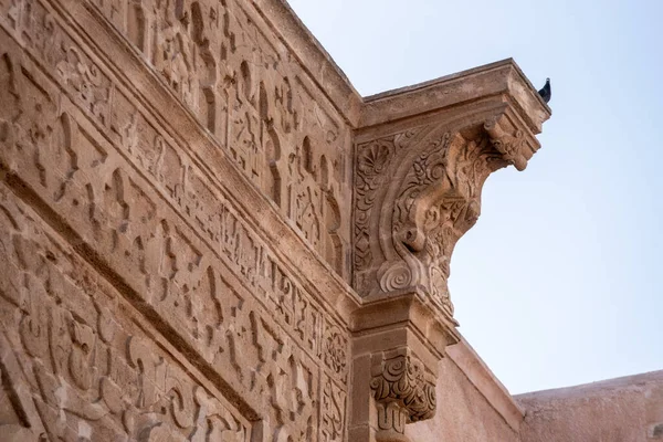 モロッコのラバトのダウンタウンのウディアスの有名なカスバの古代の壁 — ストック写真