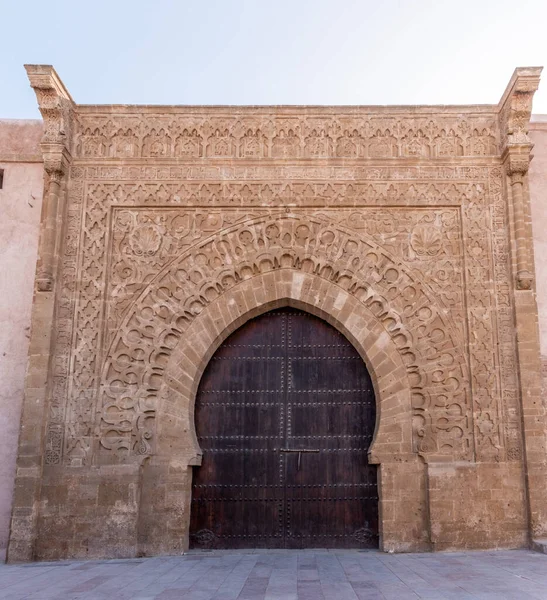 古代の壁とモロッコのラバトのダウンタウンのウディアスの有名なカスバのメインゲート — ストック写真