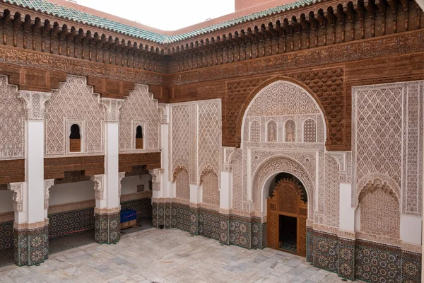 Marrakech Morocco Kwiecień 2023 Słynna Madrassa Ben Youssef Medynie Marrakeszu — Zdjęcie stockowe