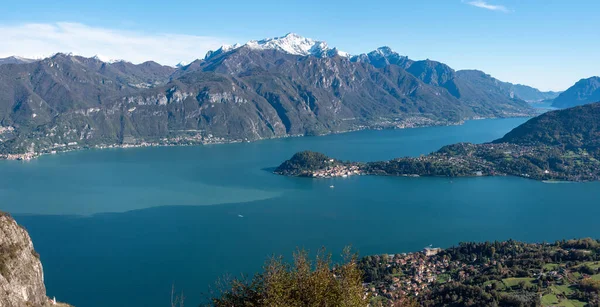 Monte Crocione, İtalya 'daki Como Gölü' nün muhteşem manzarası.