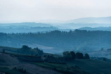 Tipik Toskana manzarası San Gimignano, İtalya yakınlarında