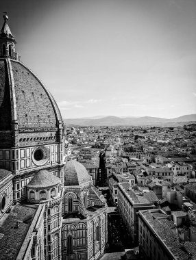 İtalya, Floransa 'daki Santa Maria del Fiore katedralinin dev katedrali ve kubbesi