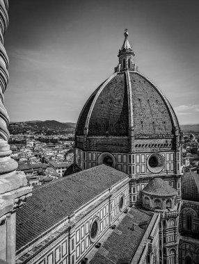 İtalya, Floransa 'daki Santa Maria del Fiore katedralinin dev katedrali ve kubbesi