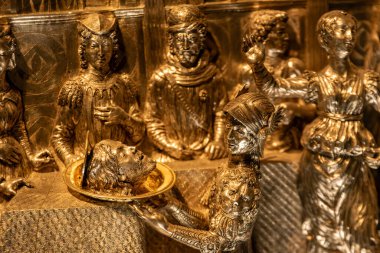 FLORENCE, İTALYA - 18 Eylül 2023 - San Giovanni Katedrali, İtalya 'daki ünlü Gümüş Sunağı' nda St Johns 'un hayatı