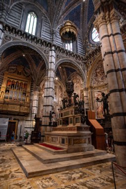 SIENA, İtalya - 23 Eylül 2023 - İtalya 'daki Siena Katedrali Presbytery