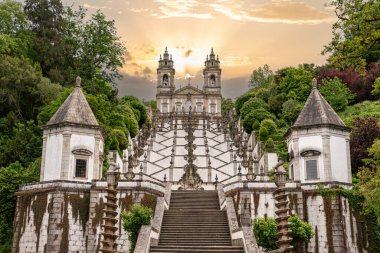 Portekiz, Braga 'da hacı bazilikasına ünlü barok merdiven Bom Jesus do Monte
